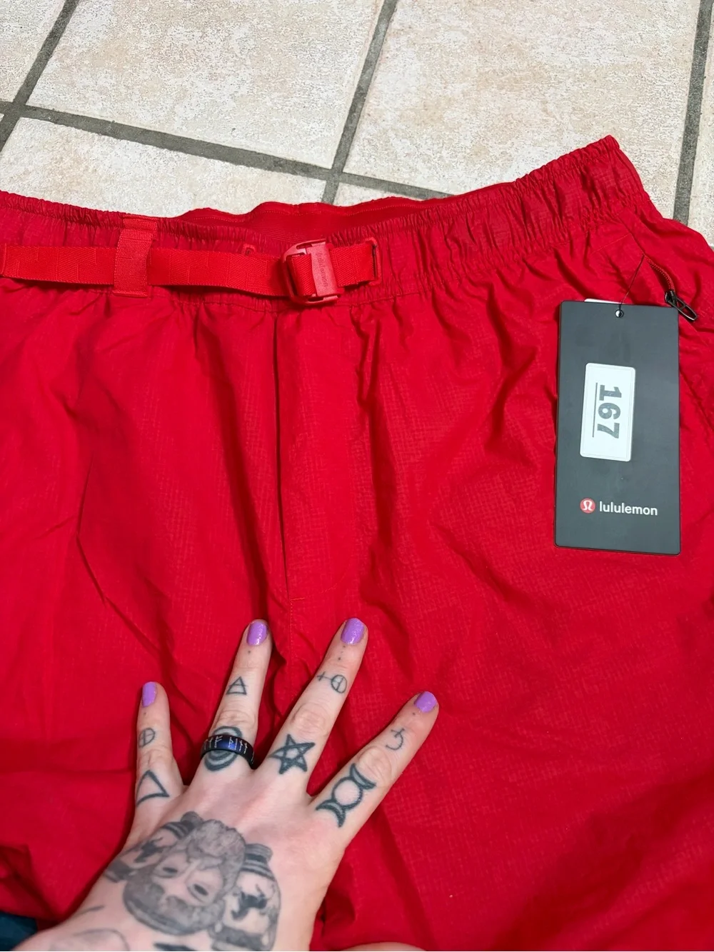 NWT Lululemon UV-Protective Hiking Short *6” (Oxford Red) Size M